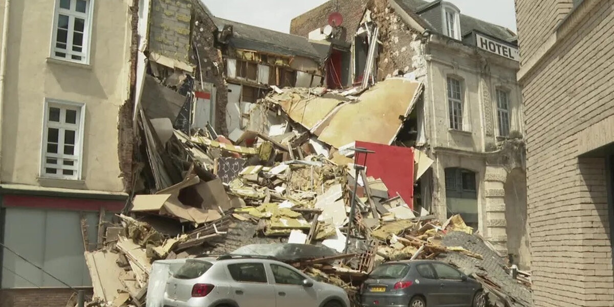 Effondrement d'Hotel