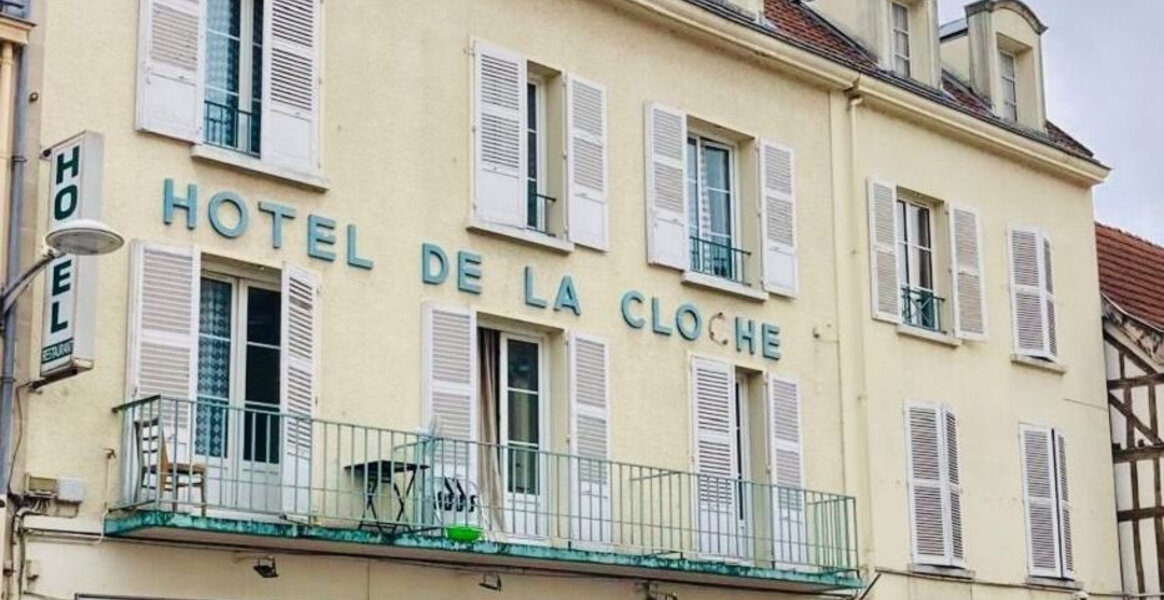 Deux hôtels de la Marne 