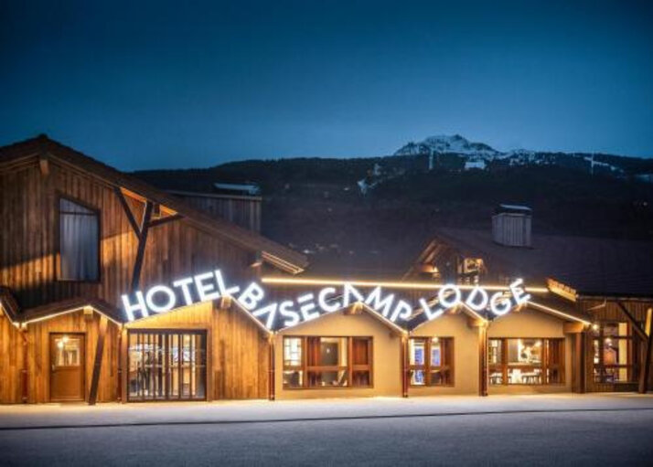 Hotel Basecamp Lodge