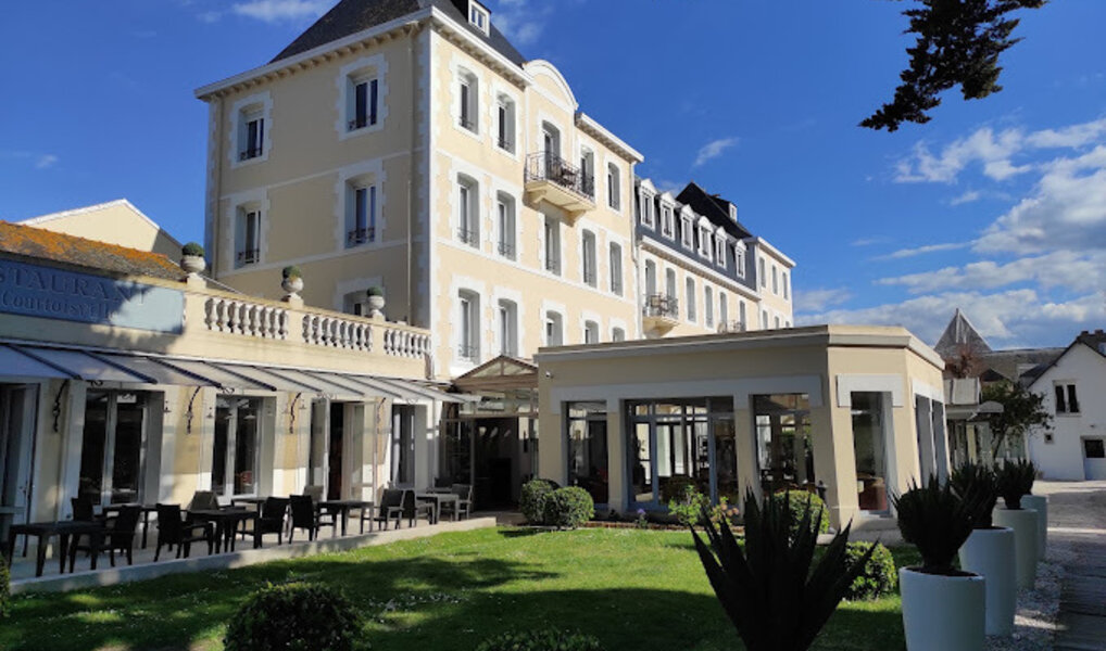 Ille-et-Vilaine : Rouverte après rénovation, le Grand Hôtel de Courtoisville modernise son offre hôtelière