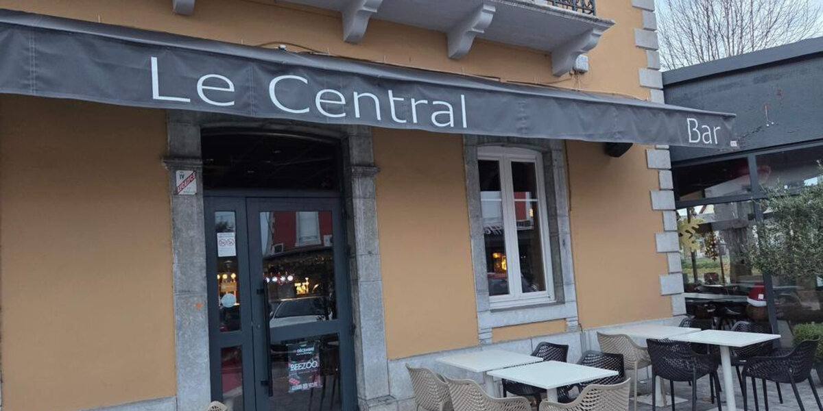 « Il hurlait ‘je vais tous les buter !’ » : à Oloron, un homme menace avec un fusil le personnel de l’hôtel-bar Le Central