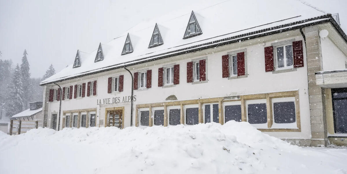 Un incendie menace le chantier de l’hôtel de La Vue-des-Alpes