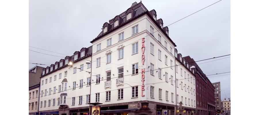 Entra kjøper Hotel Savoy fra Petter Stordalen