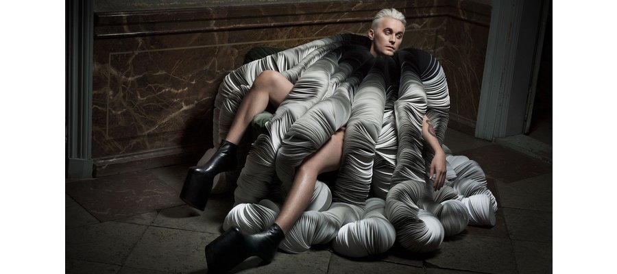 Görvälns Slott väcker nyfikenhet - slottselegans möter Haute Couture