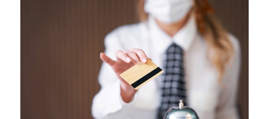 1 000 € la nuit payés 0,01 € : comment ce jeune pirate a piégé les hôtels de luxe
