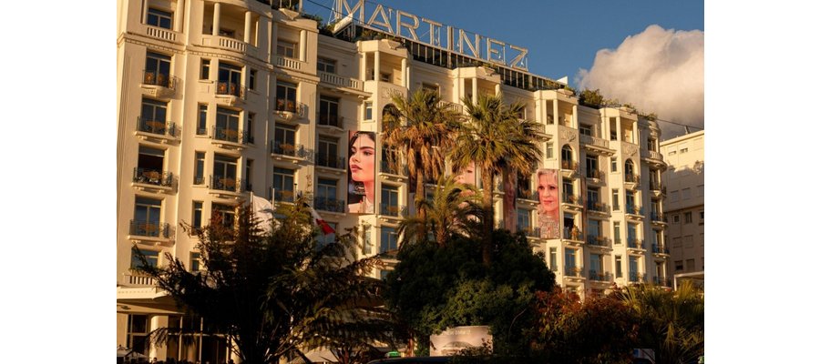 Deuxième jour à Cannes : les célébrités se succèdent à l’Hôtel Martinez