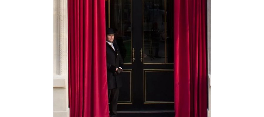 Combien coûte une nuit dans le «meilleur hôtel du monde» (situé à Paris) ?