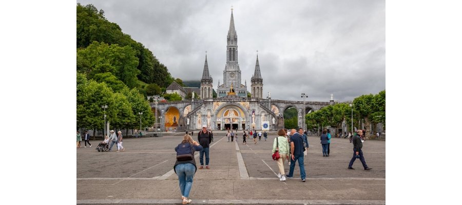 Lourdes : comment la cité mariale et hôtelière se prépare à accueillir Léon XIV