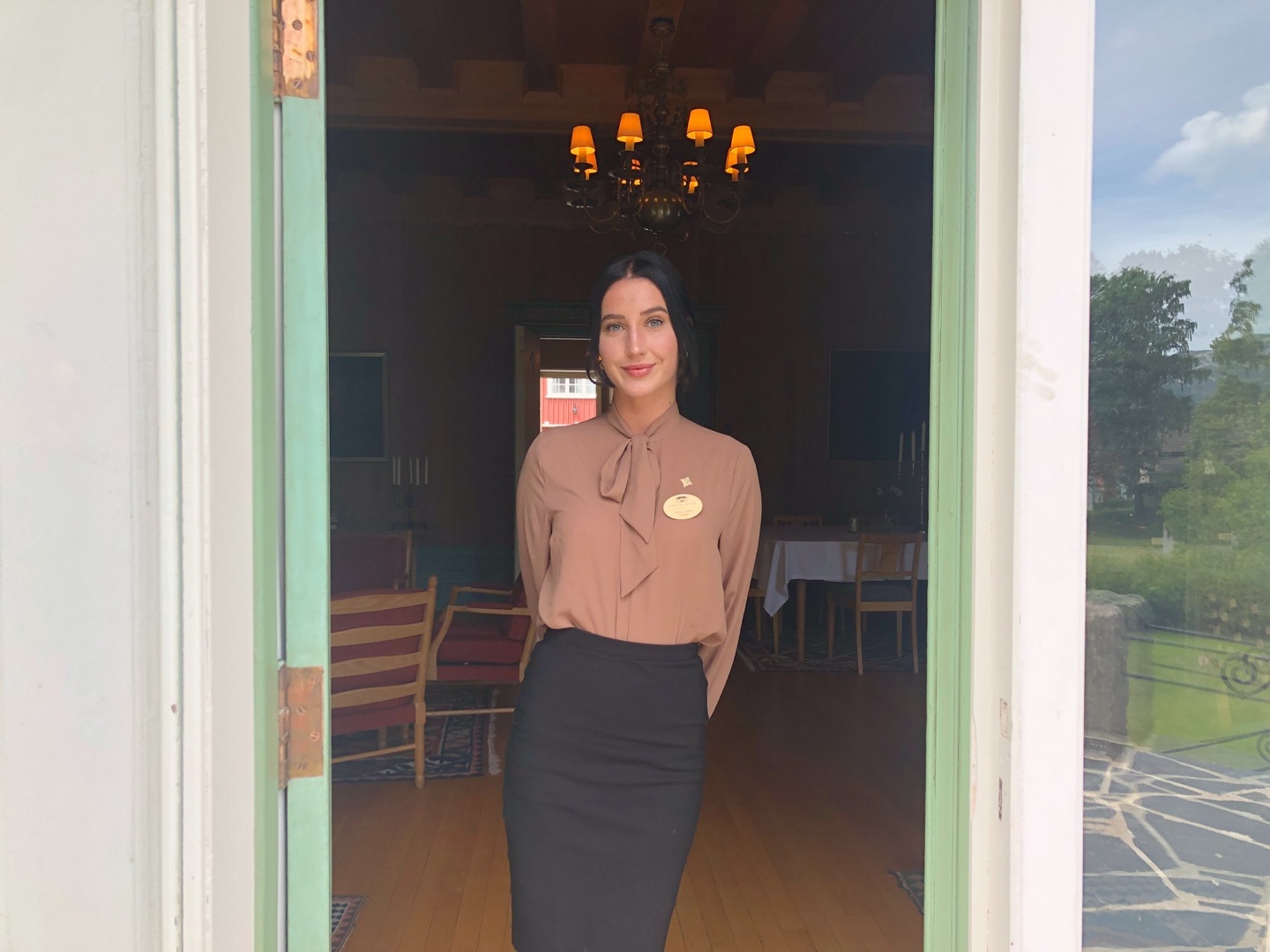 Kaia (26) går mot strømmen: – Det var jobben som fikk meg tilbake til Tinn