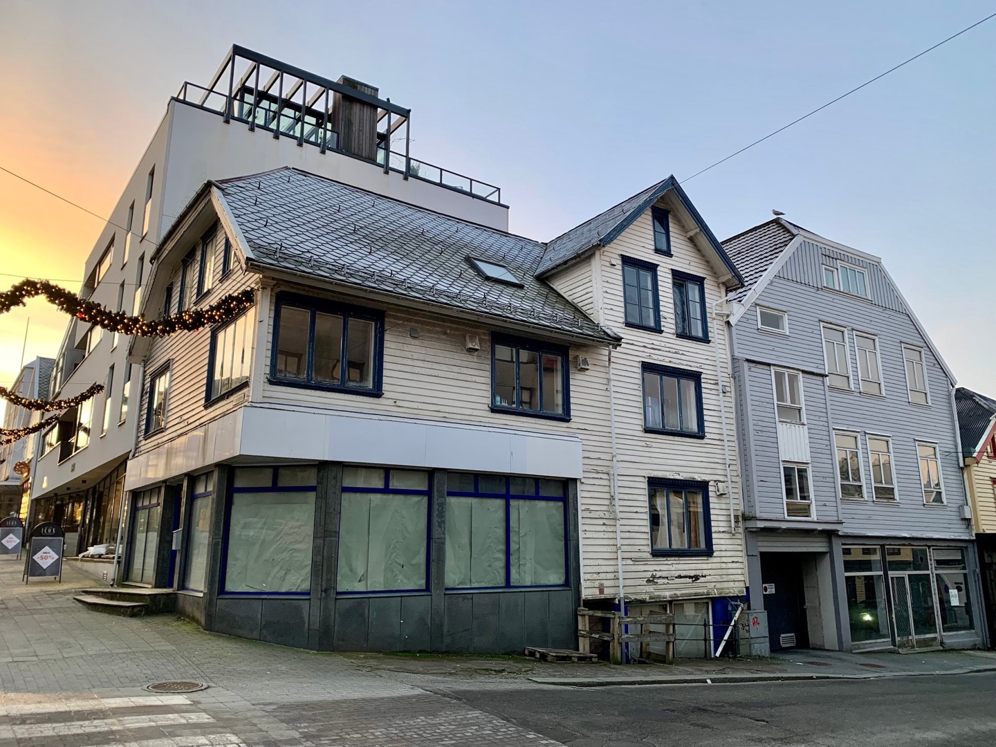 Bygg med hotel historie - «Hot Music» er kjøpt: – Det var billig