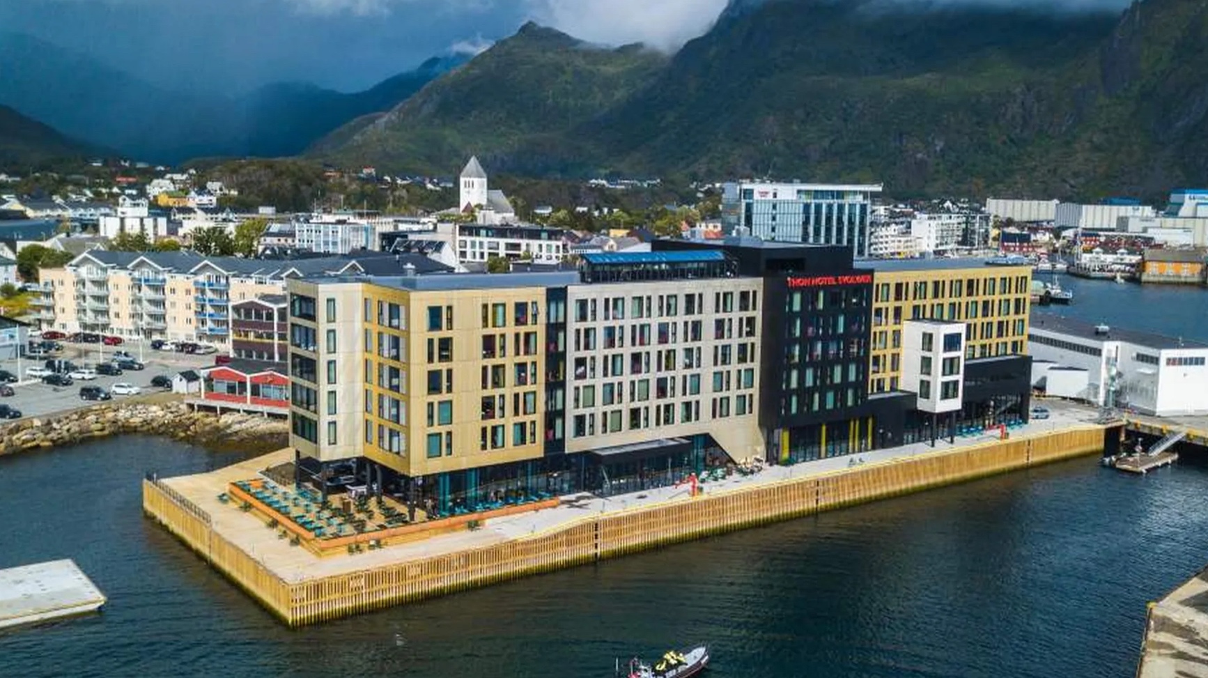 Hotelldirektør mener eiendomsinvestorer ødelegger det profesjonelle markedet i Lofoten