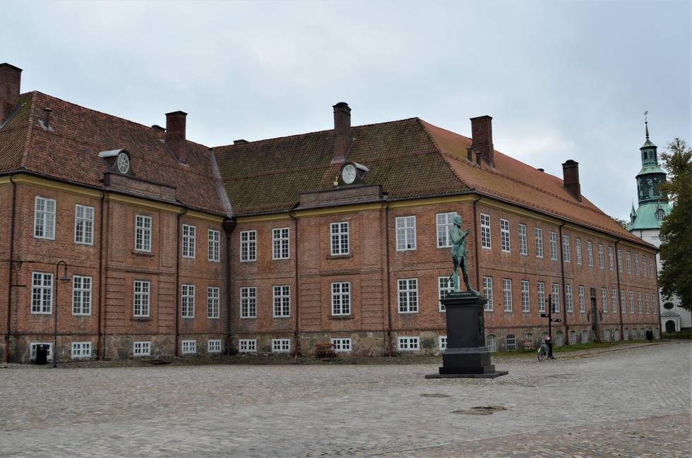 Gjør kaserna i Gamlebyen om til et «all inclusive»-hotell