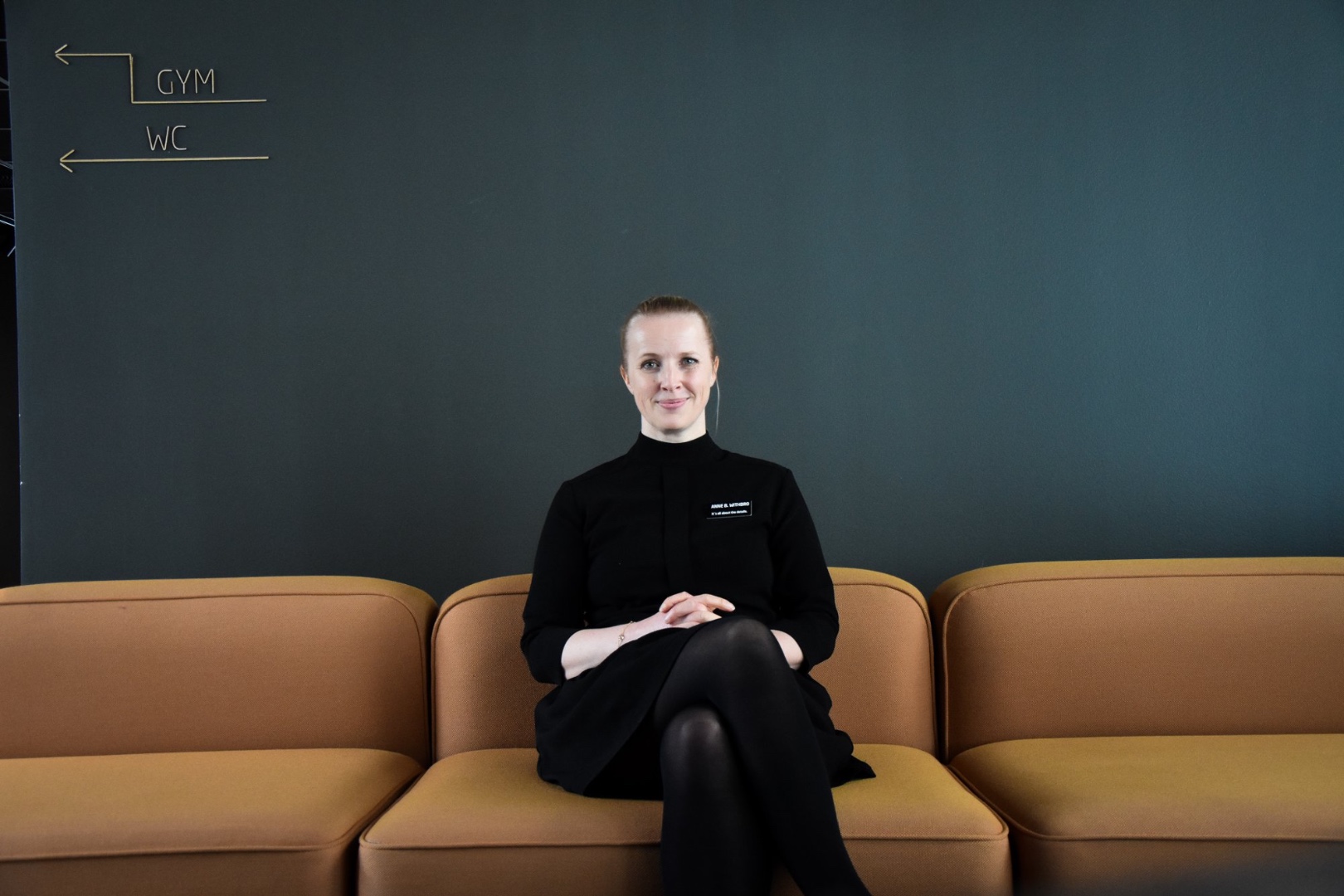 Bryter med årelang tradisjon, og nå trenger Anne hjelp
