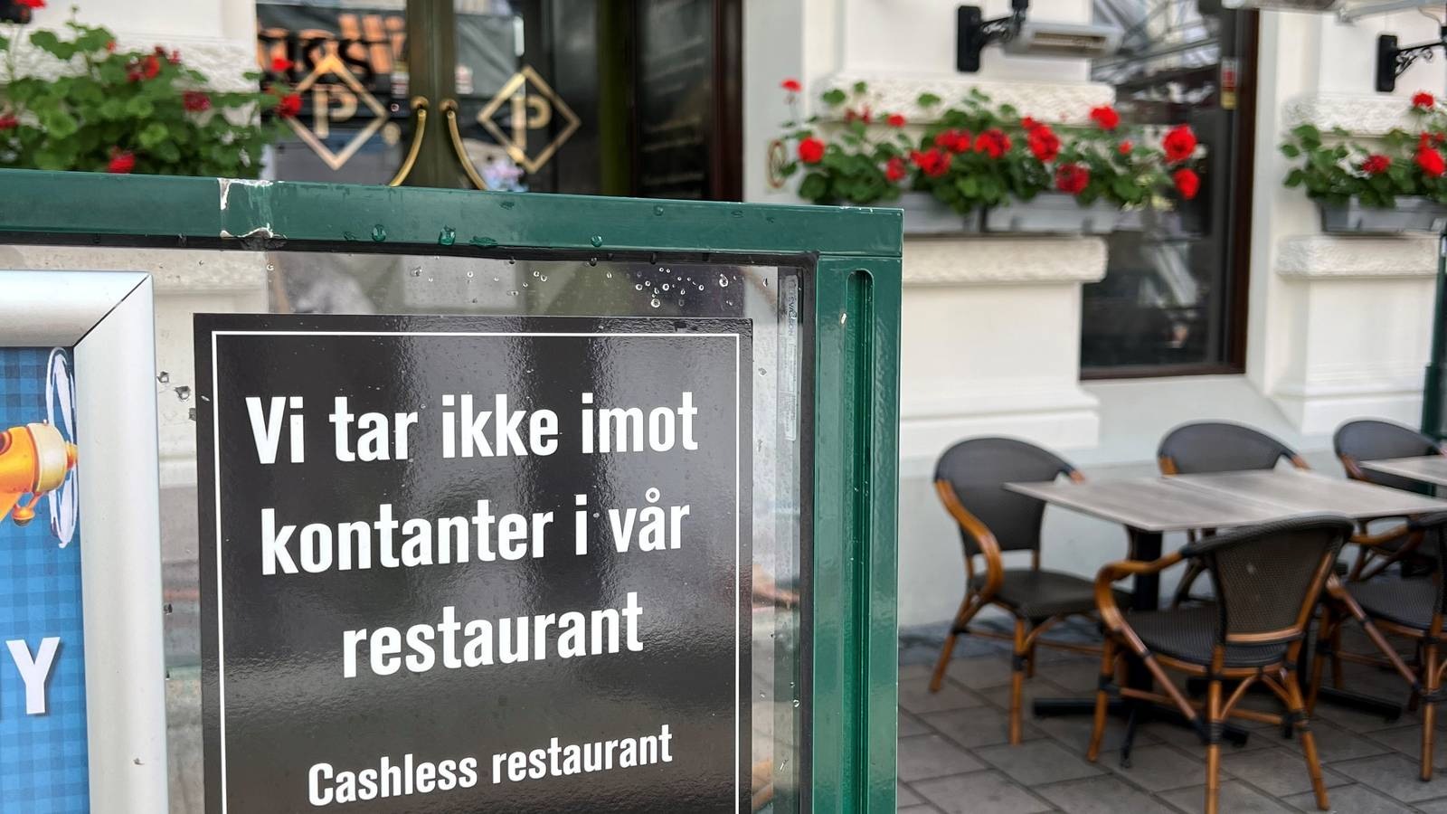 Restauranter vil ikke ha kontanter – nå kan reglene bli skjerpet