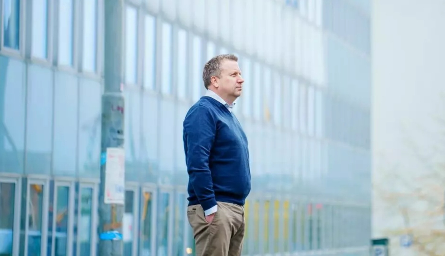 En av tre sier de vil holde seg hjemme i ferien