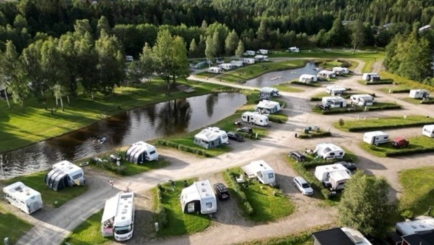 Campingplassen i Bø åpnet 24 timer etter flommen 