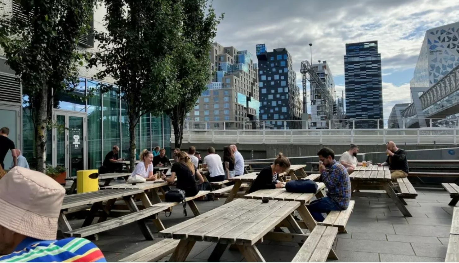 Rekordmange nyetableringer innen overnatting og servering