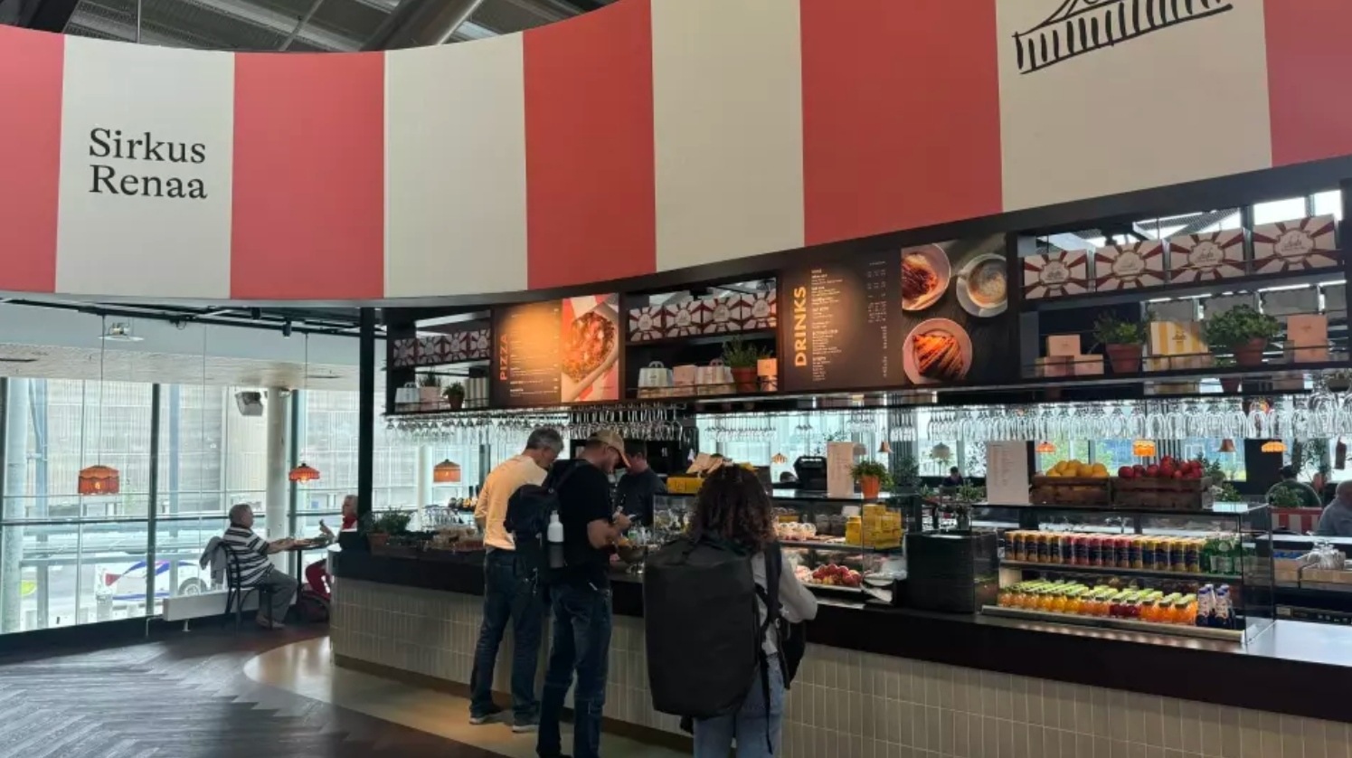 Sirkus Renaa har åpnet på Stavanger Lufthavn