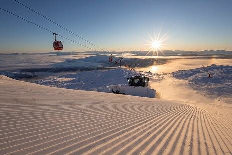 Vintersäsongen är äntligen här – SkiStars backar öppnar