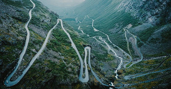 Bompenger over Trollstigen vedtatt i Fylkestinget