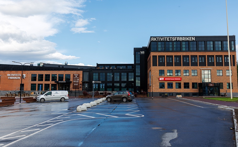 The Crane Hotel byggs i Hudiksvalls historiska kranfabrik