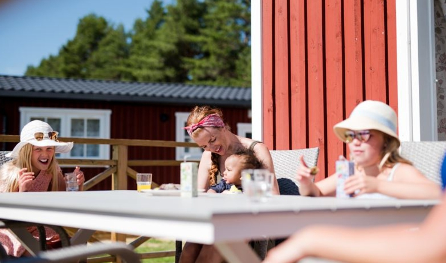 Utländska turister bokar upp Sveriges stugor – nu gäller det att agera snabbt