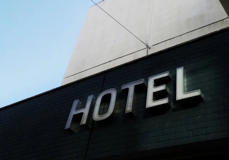 Hôtels : TakeUp lève 9,5 millions d’euros pour piloter les stratégies tarifaires à l’IA