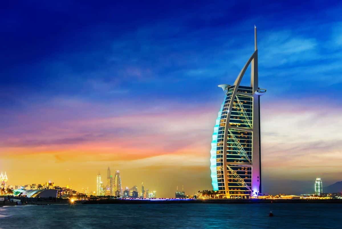 « On n’y croit pas en entrant » : 7 secrets méconnus sur l’hôtel 7 étoiles de Dubaï, le seul au monde dans cette catégorie