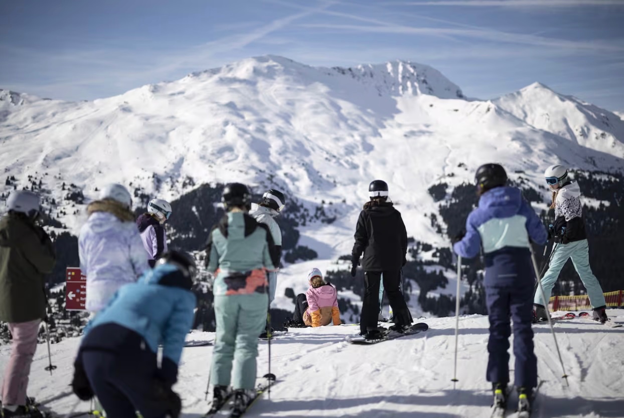 Les stations de ski suisses frappées par une grave pénurie de personnel