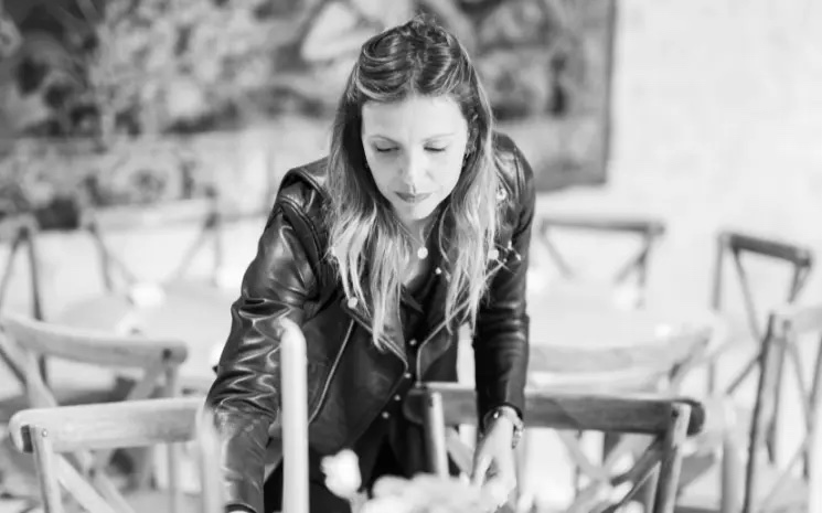 Directrice d’un hôtel à Marrakech, Élodie s’investit aussi dans l’empowerment féminin