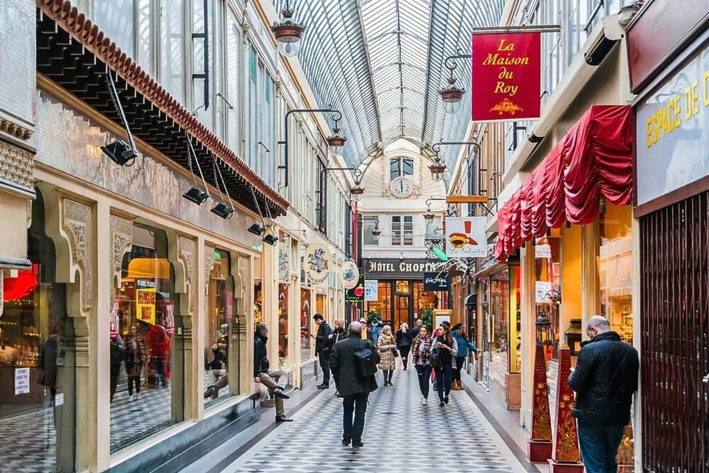 Le plus ancien hôtel de Paris se cache au fond d’un passage couvert – il n’a jamais fermé une seule journée depuis son ouverture