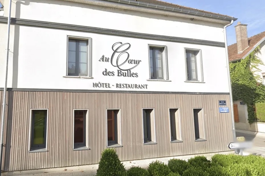 Un chauffe-eau en panne pendant 16 mois : un hôtel-restaurant d'un village contraint à une fermeture administrative, il met en cause la mairie