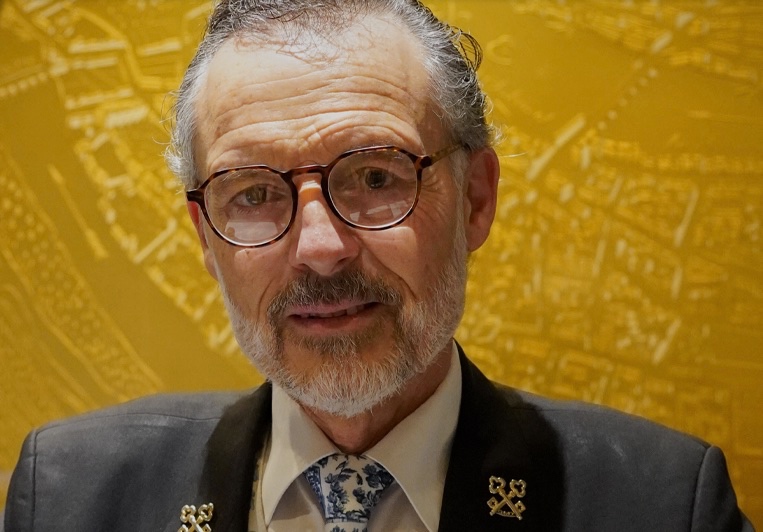 À LA RENCONTRE D’HABIB LAZREUG, CONCIERGE À L’HÔTEL LE ROYAL - À la rencontre d’Habib Lazreug, concierge Clefs d’or à l’hôtel Le Royal