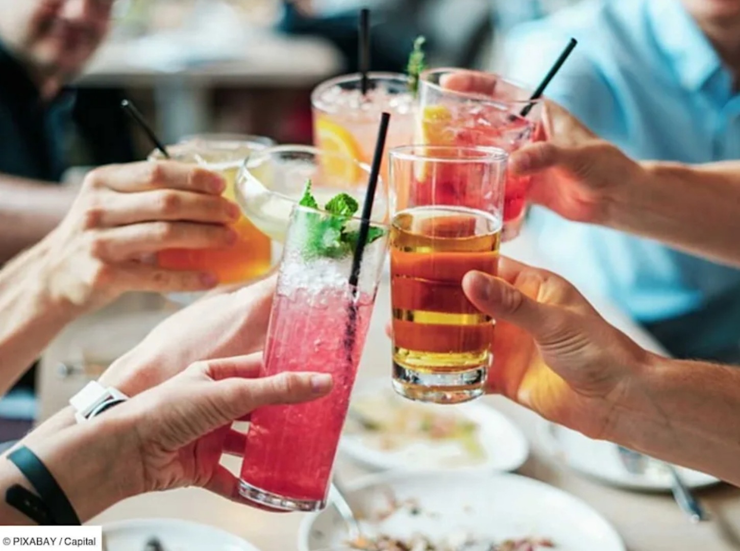 Glaces, boissons, hôtels climatisés : comment la canicule a soutenu l'économie française