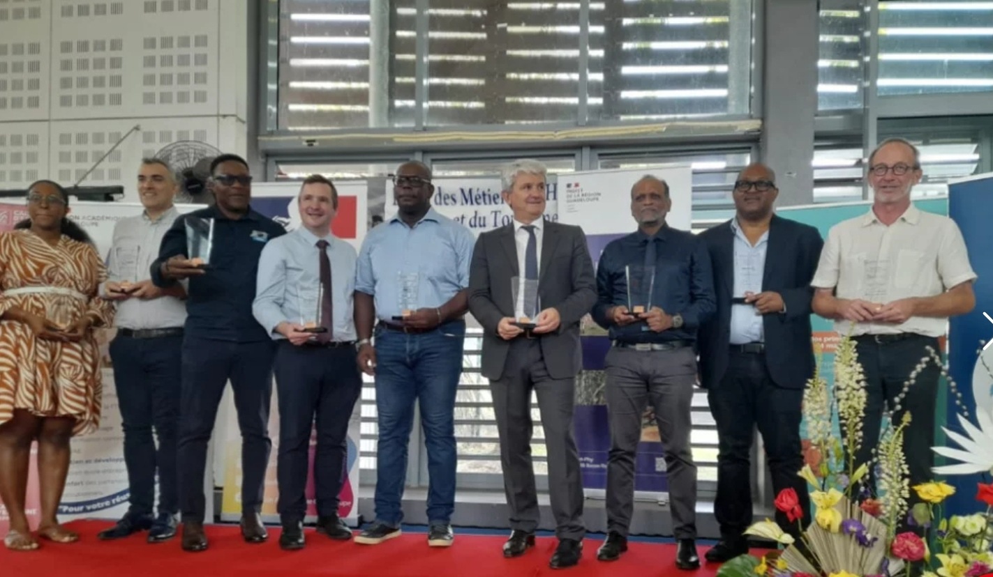 Les meilleurs bacheliers professionnels récompensés au lycée hôtelier du Gosier