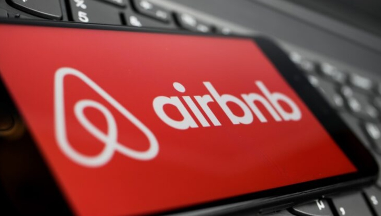 Airbnb refond ses frais de service : ce qui change pour les hôtes