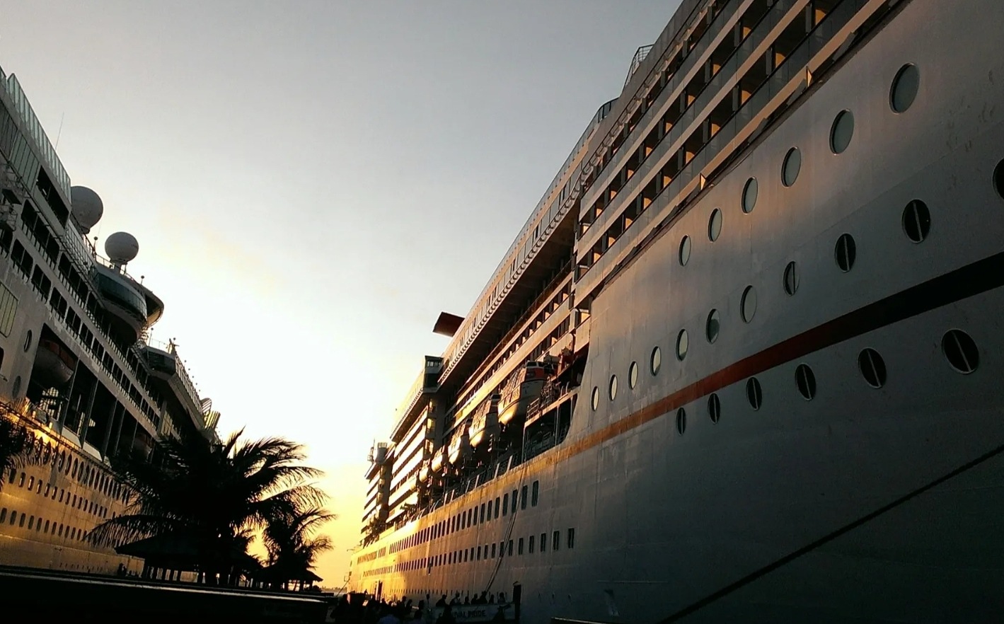 Croisières : surtourisme et pollution, pourquoi sont-elles moins taxées que les hôtels ?