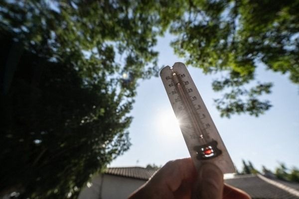 Canicule : ils vont dormir à l'hôtel pour profiter de la climatisation, 