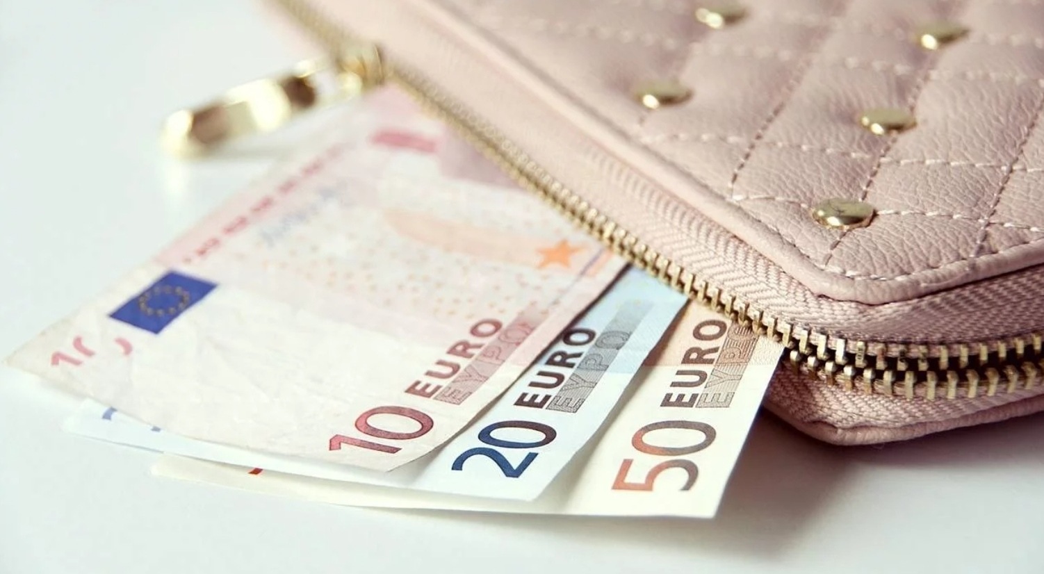 Quel est le salaire moyen brut dans notre département ?