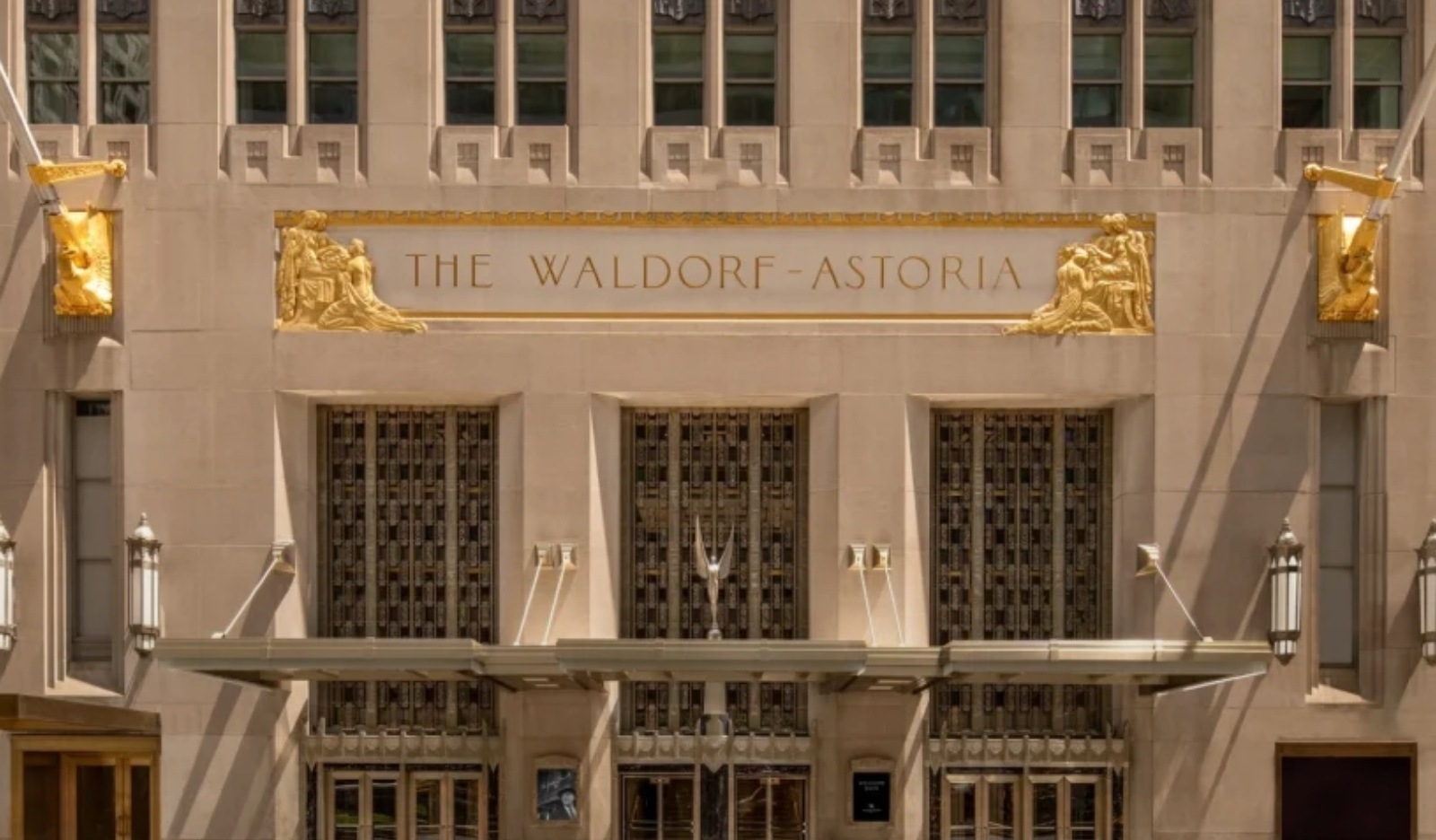 L’hôtel Waldorf Astoria New York, rouvert après huit ans : prix, suites, restaurants et histoire, notre guide complet 2026